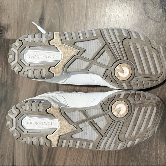 New Balance Kids Sneakers - White and Gray 4.5Y - Picture 5 of 6